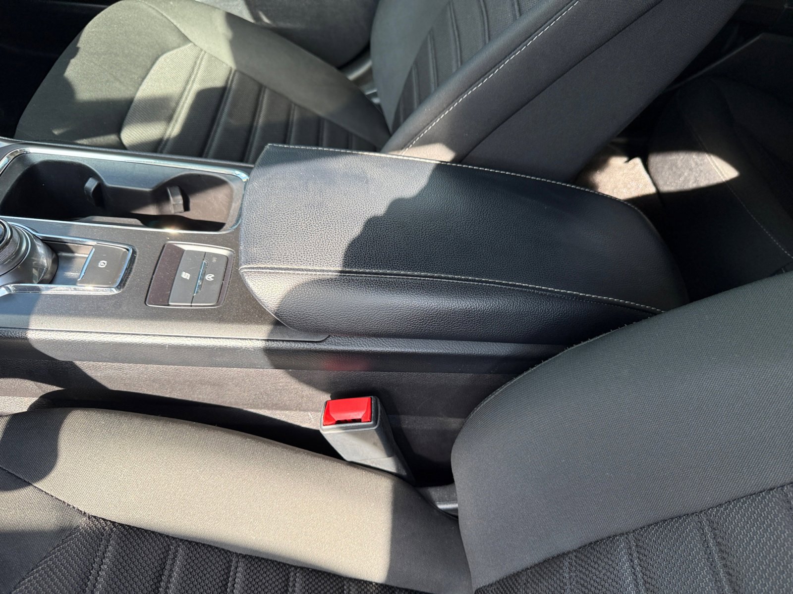 2020 Ford Fusion SE photo 14