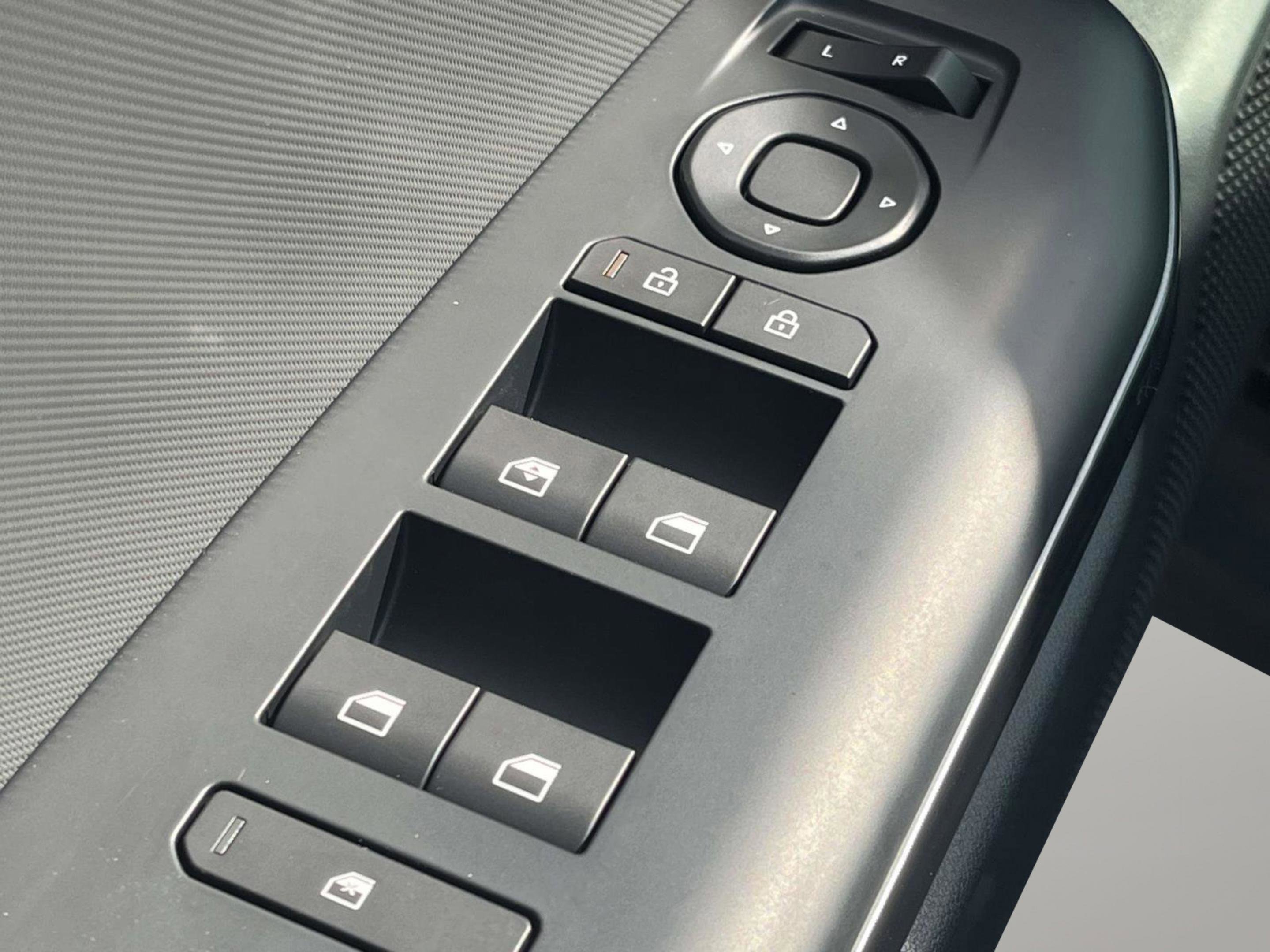 2025 Kia K4 LXS photo 21