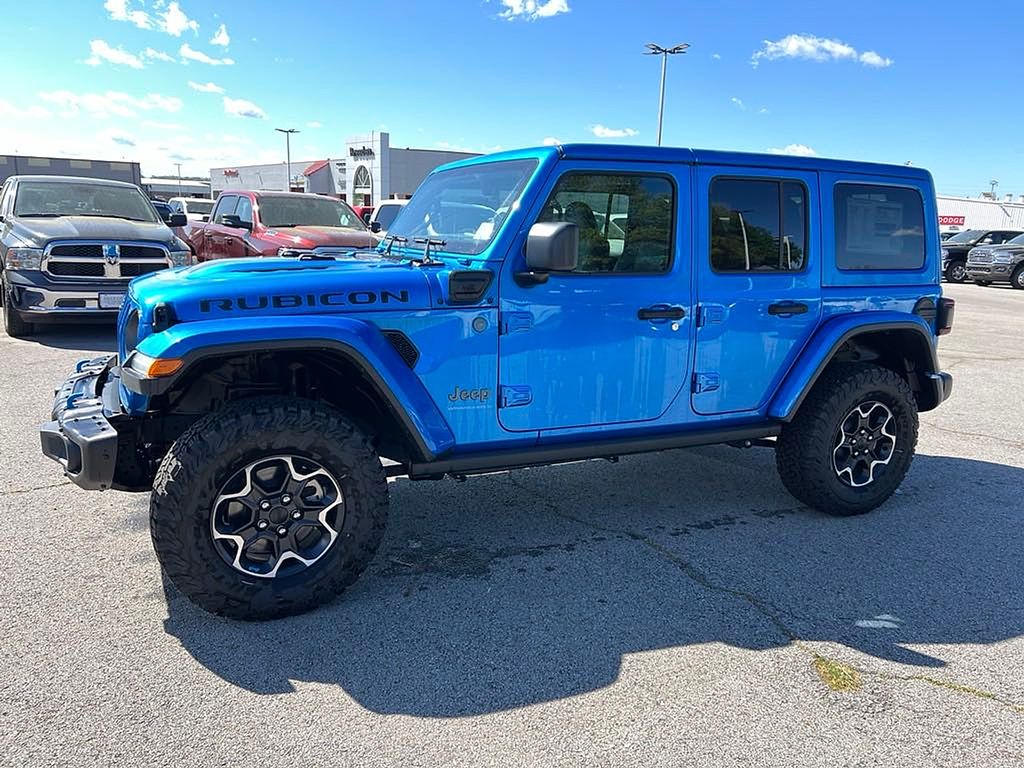 2023 Jeep Wrangler Rubicon 4xe photo 3