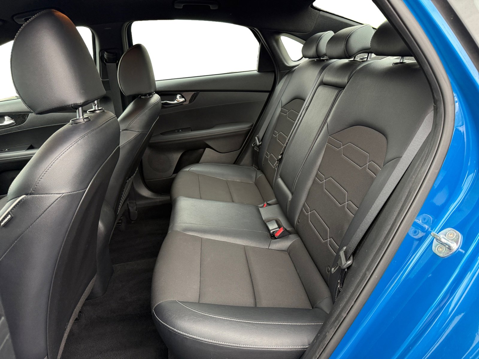2023 Kia Forte GT-Line photo 16
