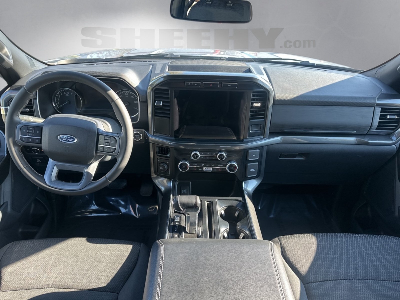 2023 Ford F-150 XLT photo 3