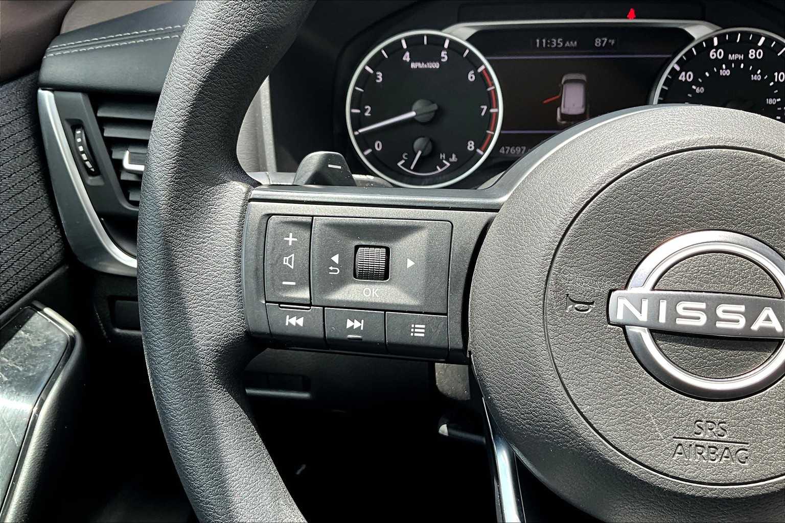 2023 Nissan Rogue S photo 20