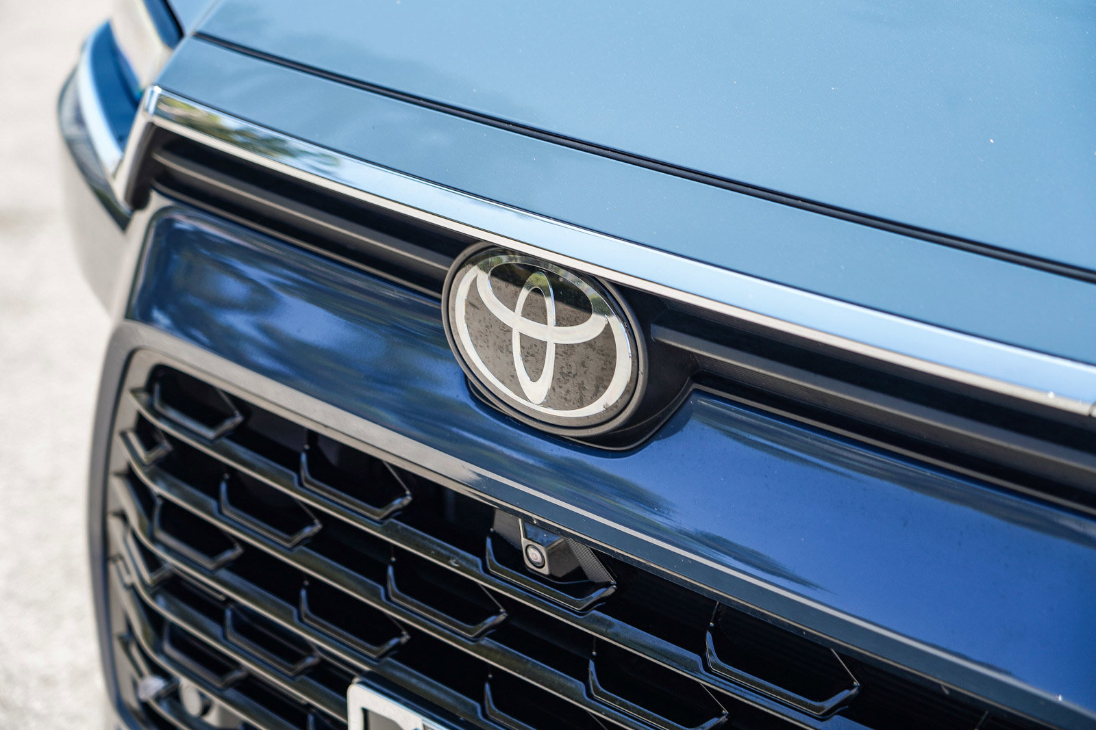2024 Toyota Grand Highlander Limited photo 3