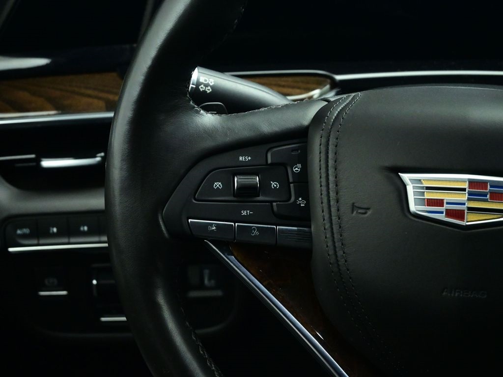 2022 Cadillac Escalade ESV Sport Platinum photo 4