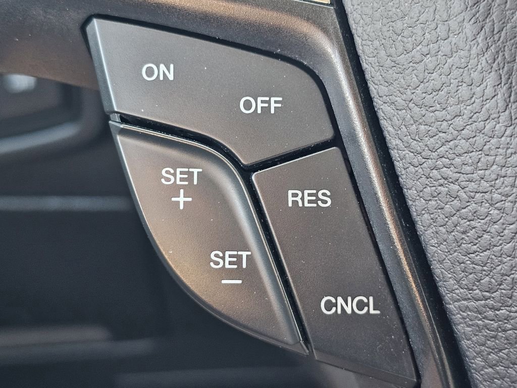 2024 Ford Edge SEL photo 24
