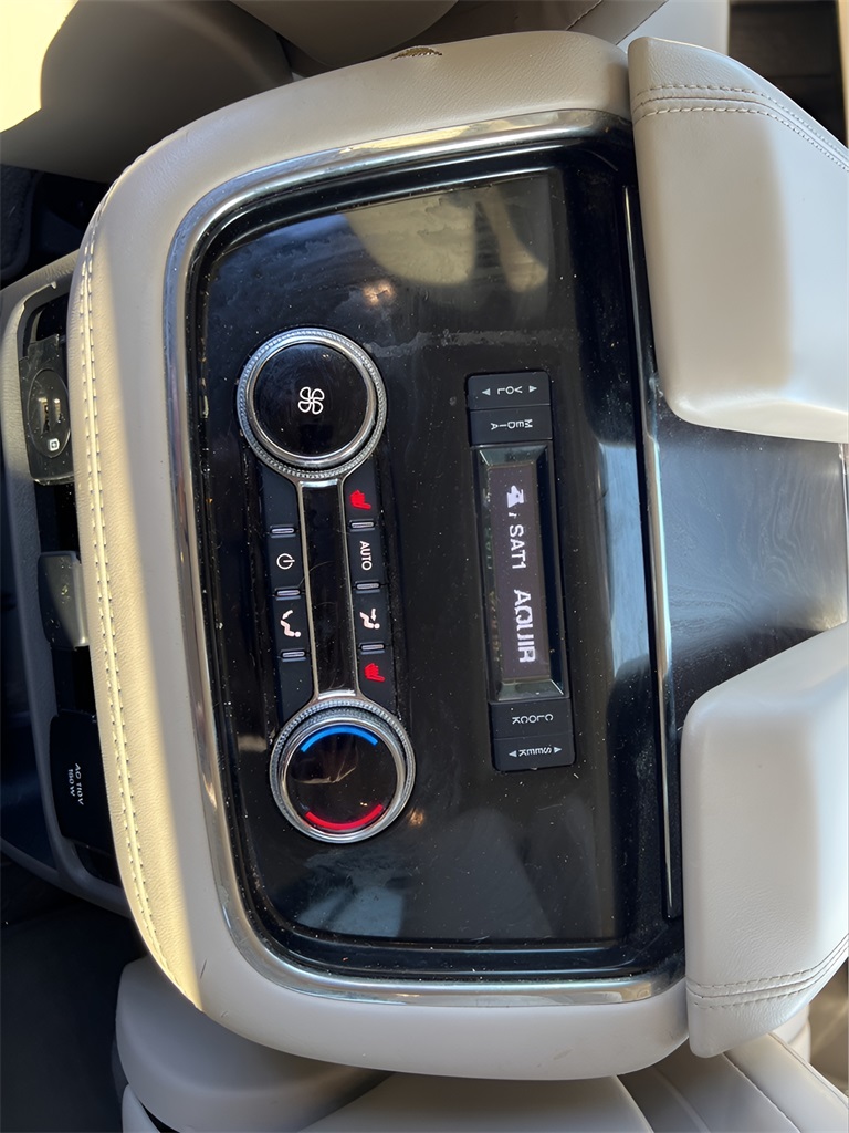 2021 Lincoln Navigator Standard photo 18