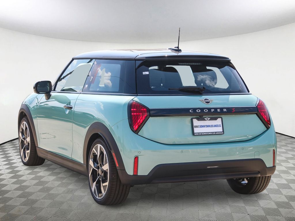 2026 Mini Cooper 2 Door Hardtop S Iconic photo 4