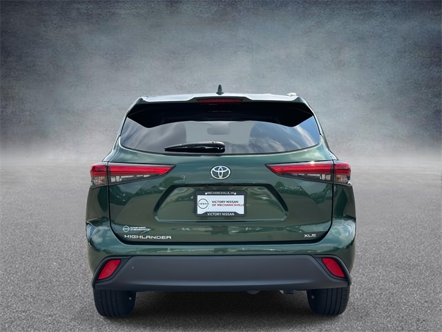 2023 Toyota Highlander XLE photo 3