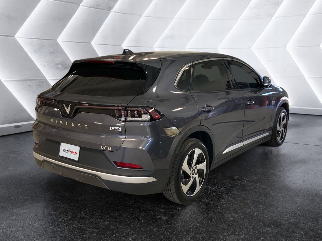2024 Vinfast VF 8 8 photo 4