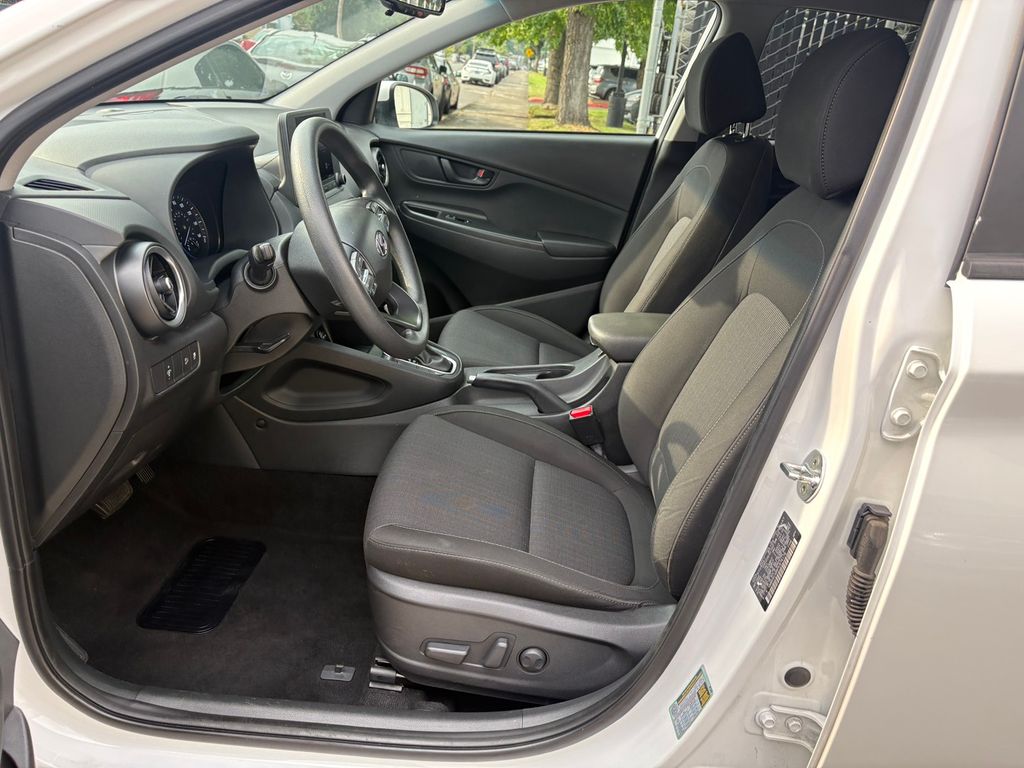 2023 Hyundai Kona SEL photo 13