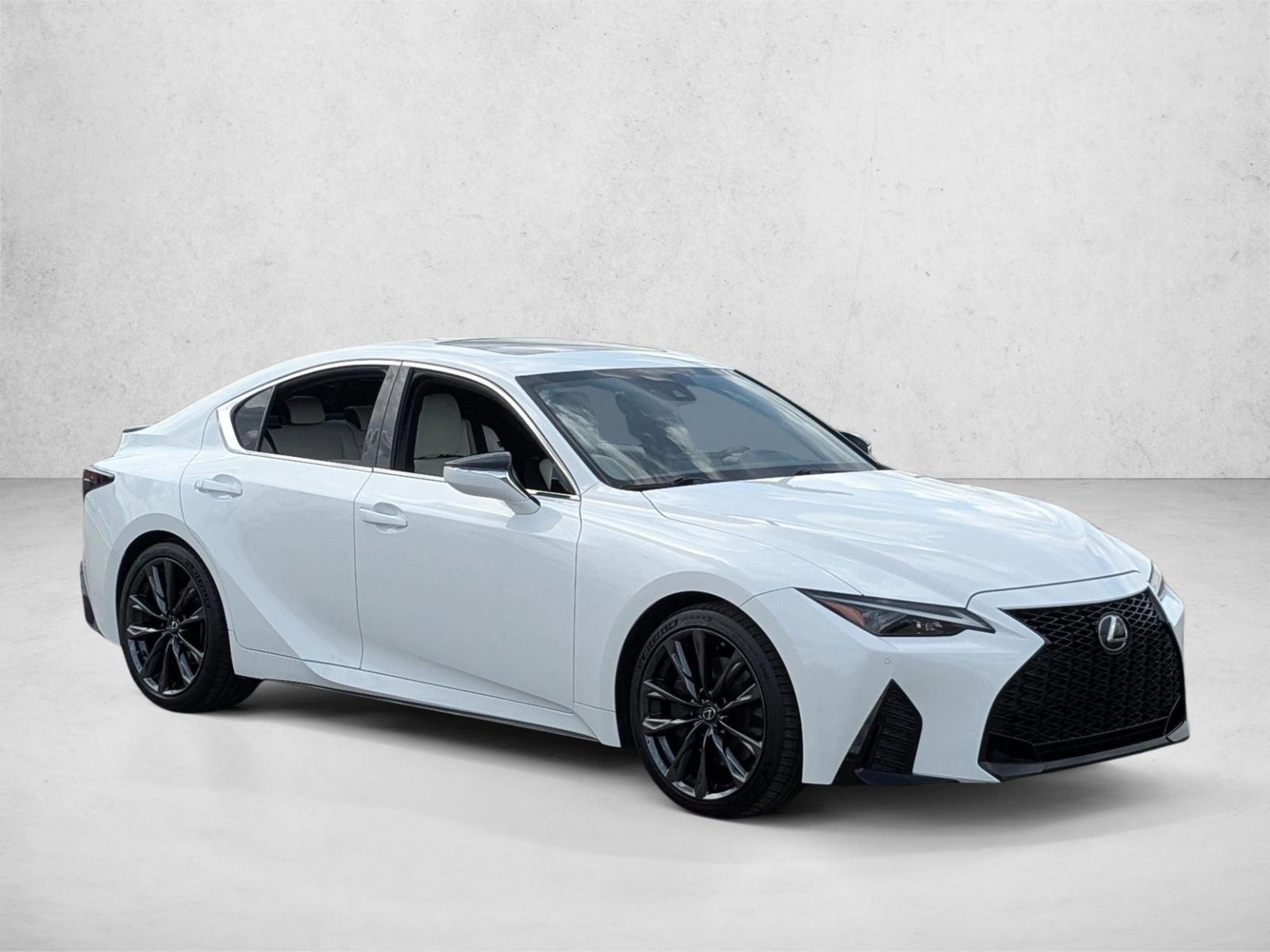 2021 Lexus IS 350 F SPORT photo 3