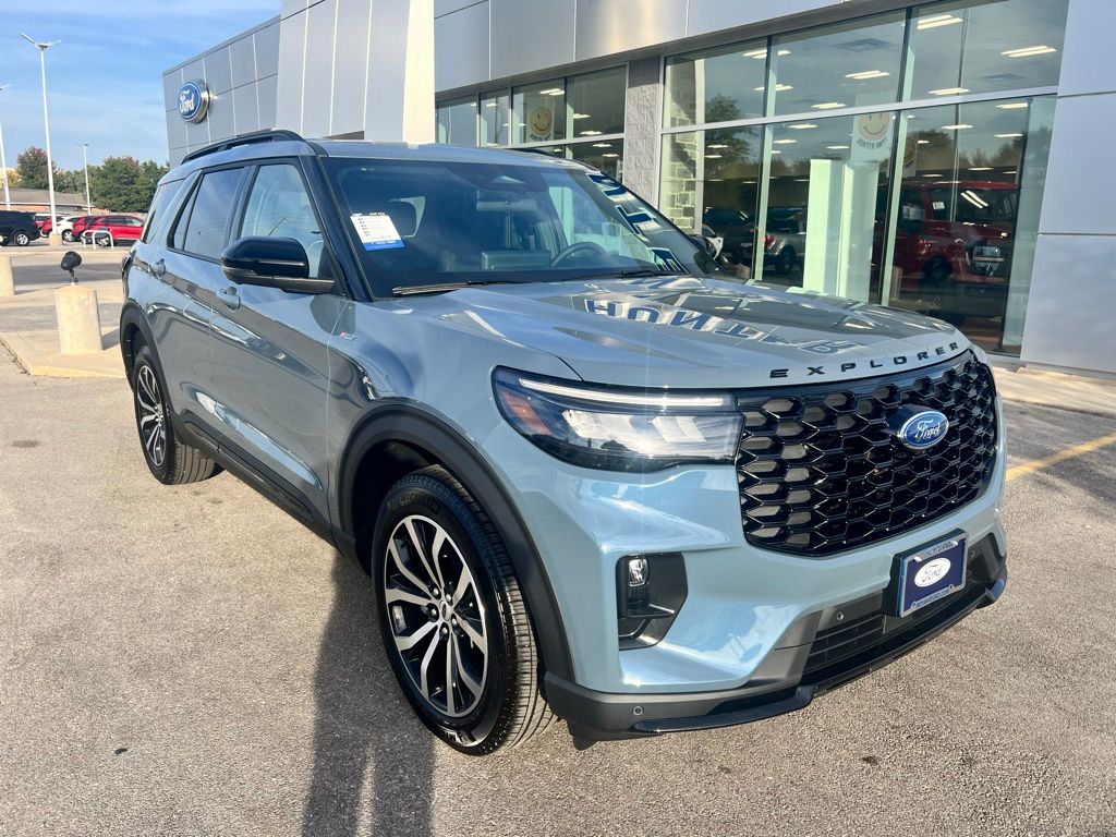 2025 Ford Explorer ST-Line photo 48