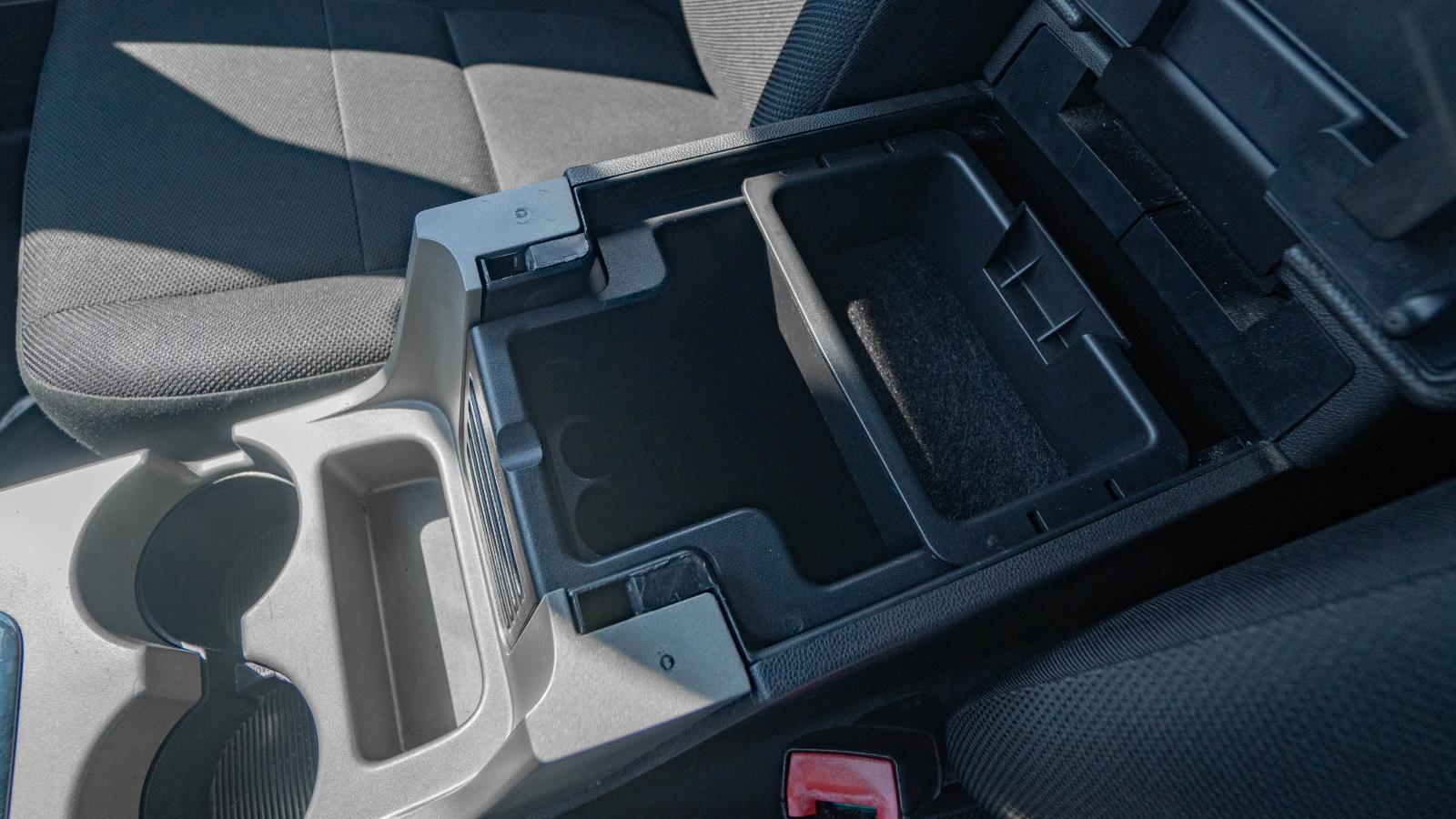 2010 Ford Escape XLT photo 17