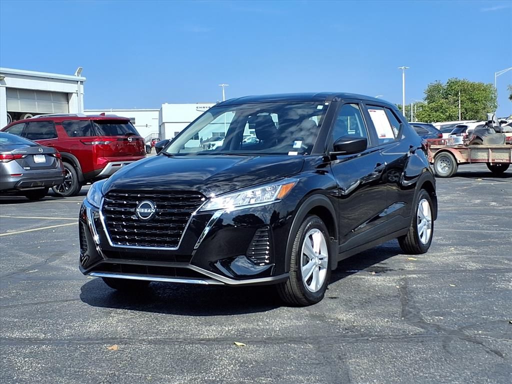 Certified 2025 Nissan KICKS PLAY Base with VIN 3N1CP5BV7SL477189 for sale in Kansas City