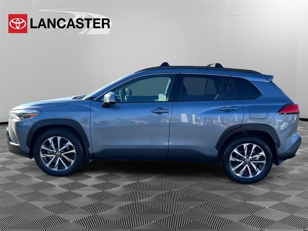2023 Toyota Corolla Cross XLE photo 4