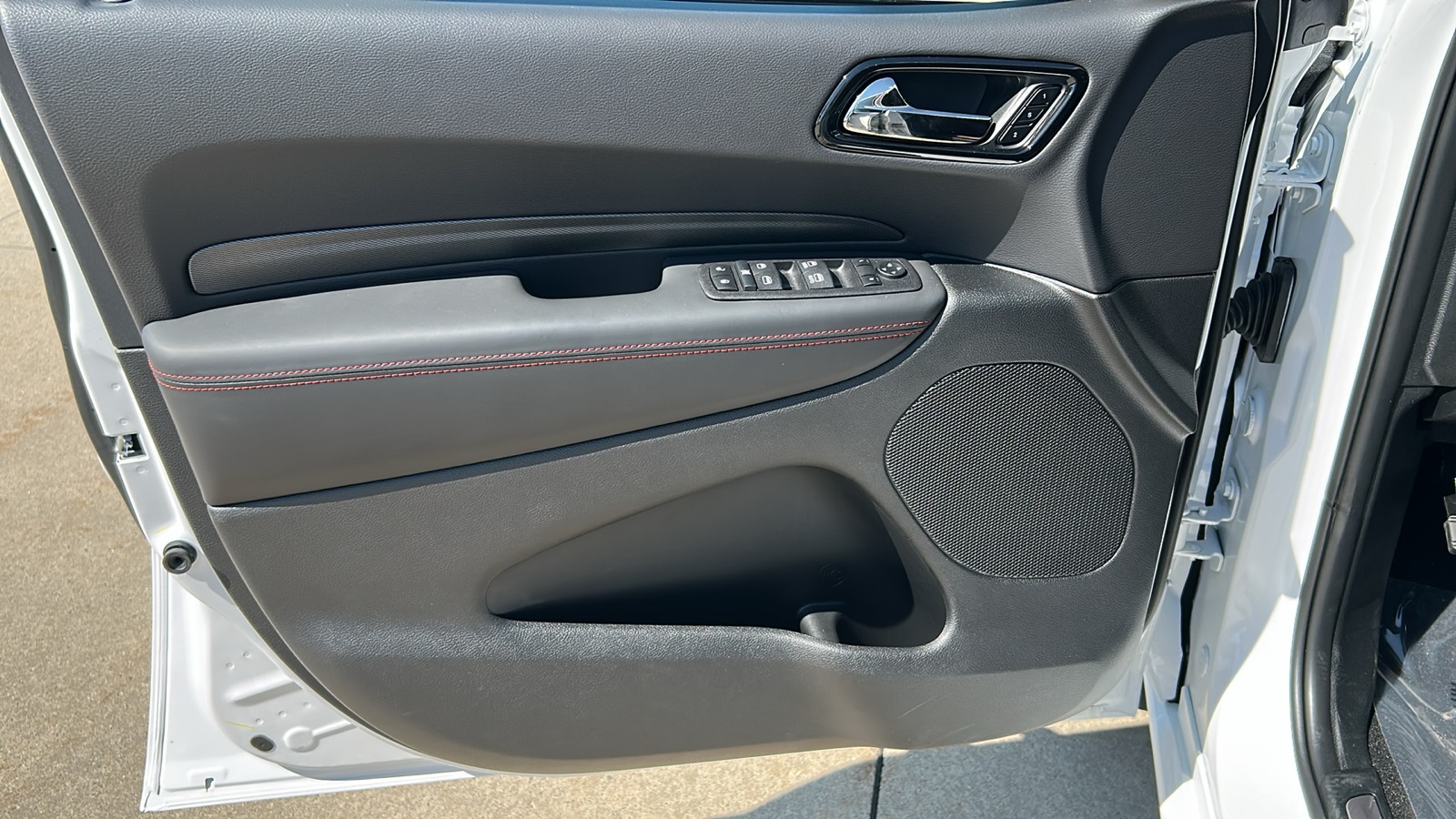 2025 Dodge Durango R/T Plus photo 12
