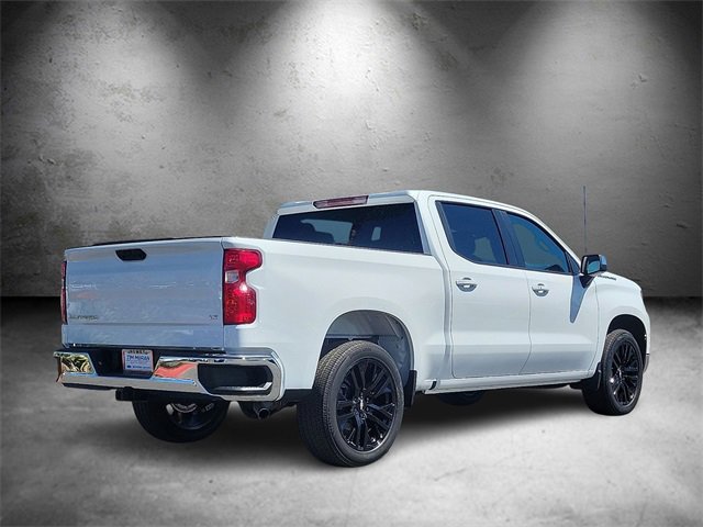 2025 Chevrolet Silverado 1500 LT photo 4