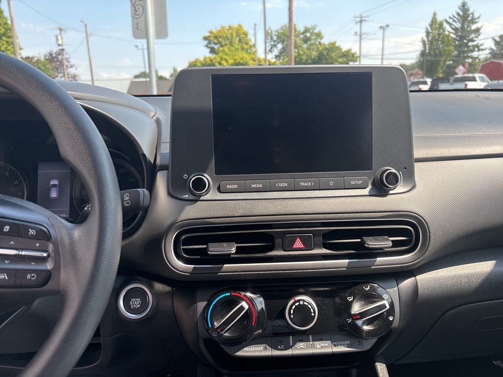2023 Hyundai Kona SEL photo 19