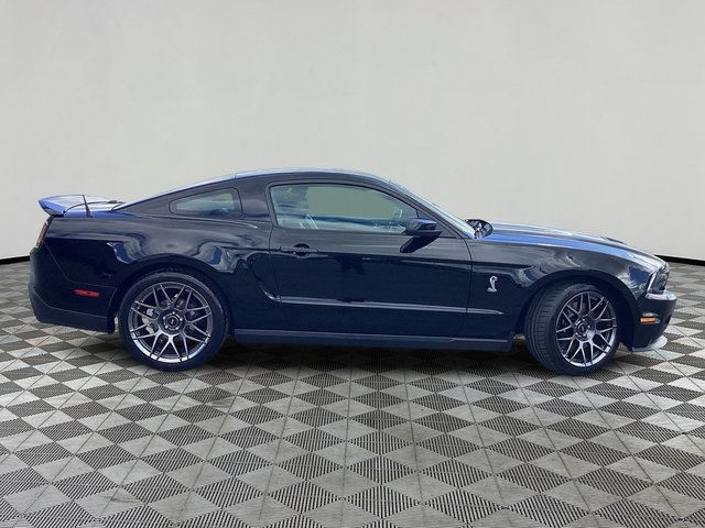2011 Ford Mustang Shelby GT500 photo 2