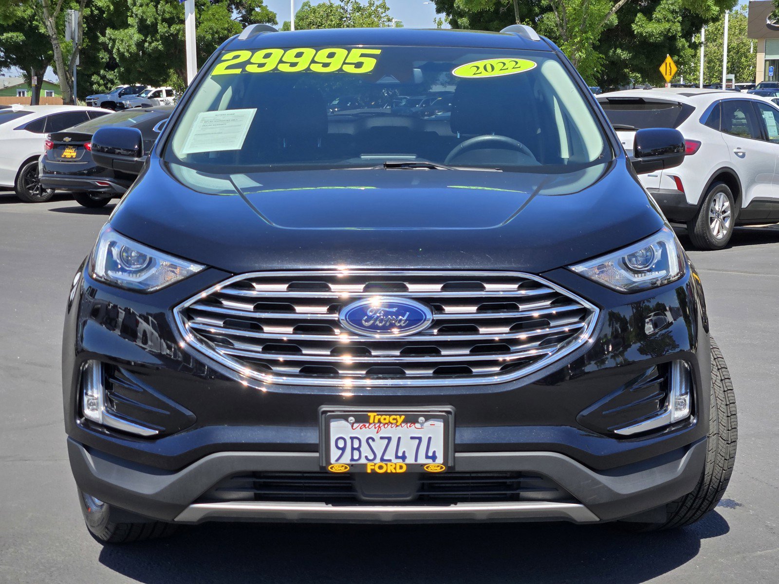 2022 Ford Edge SEL photo 2