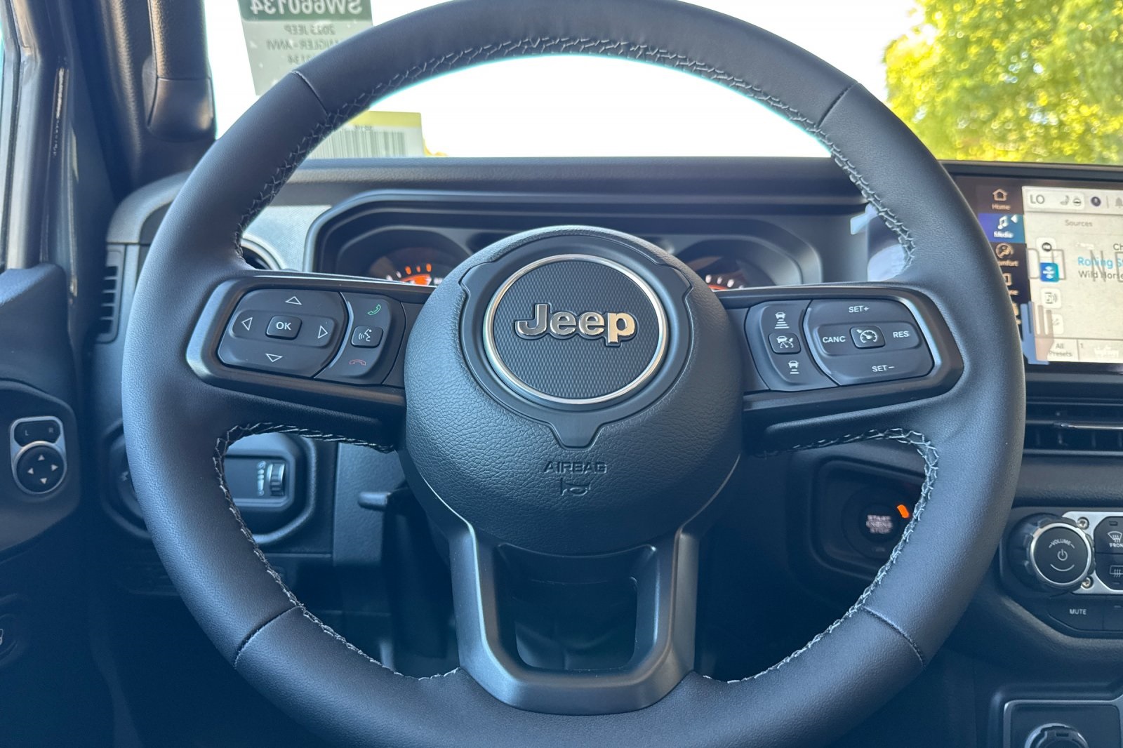 2025 Jeep Wrangler Willys photo 18