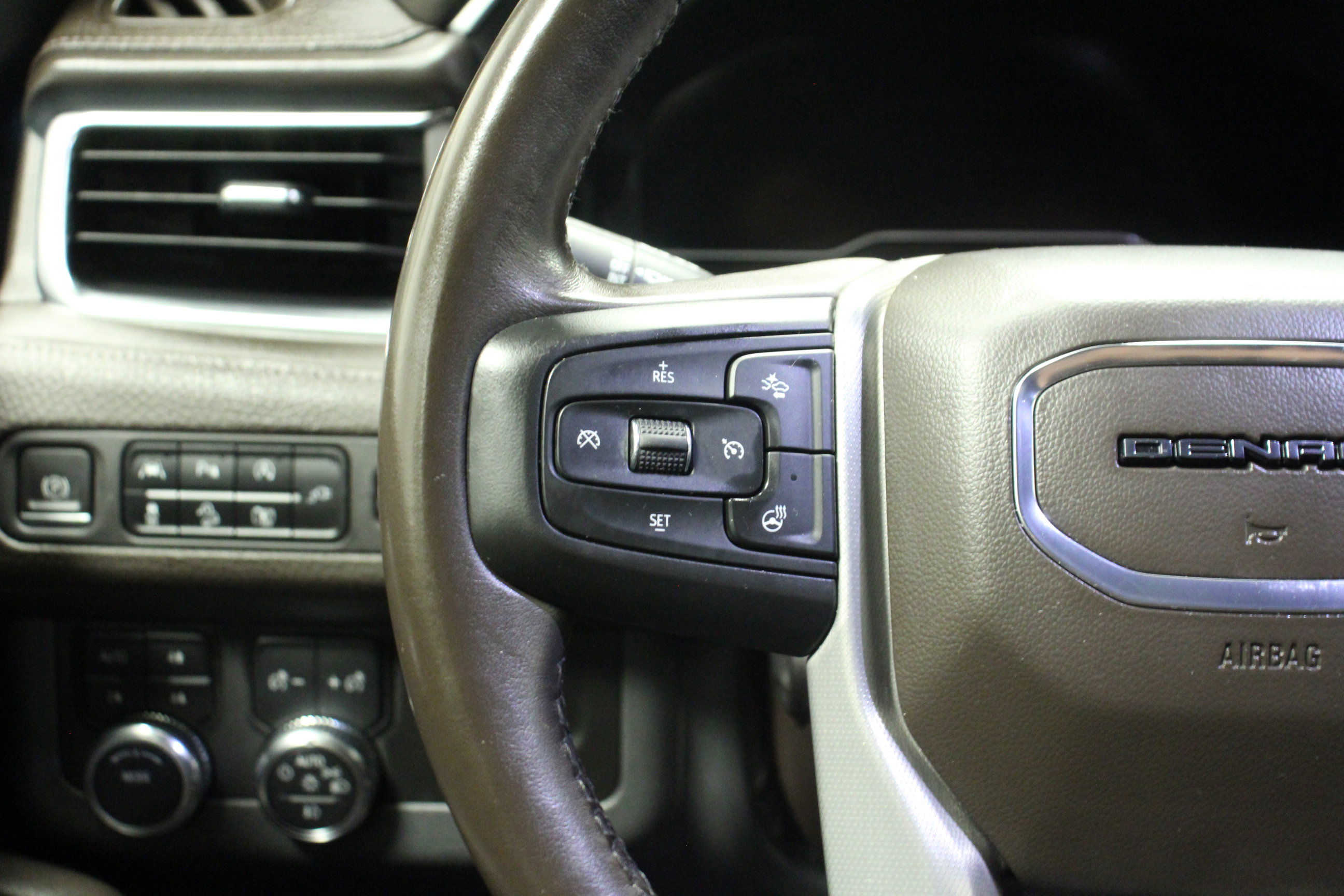 2022 Gmc Yukon Denali photo 20