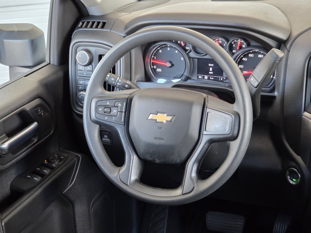 2025 Chevrolet Silverado 2500HD Custom photo 16