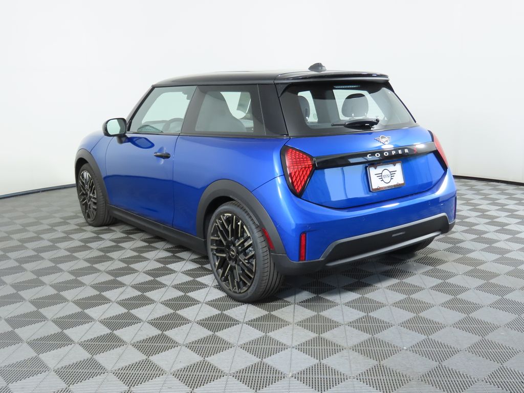 2025 Mini Cooper 2 Door Hardtop Iconic photo 3