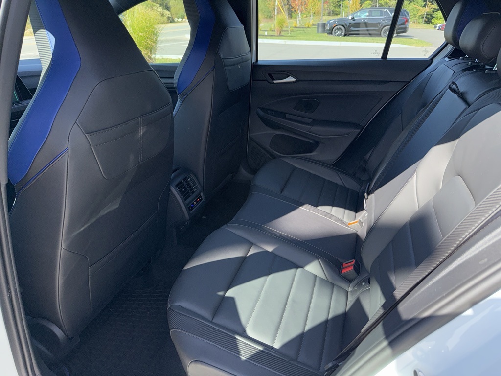 2023 Volkswagen Golf R photo 9