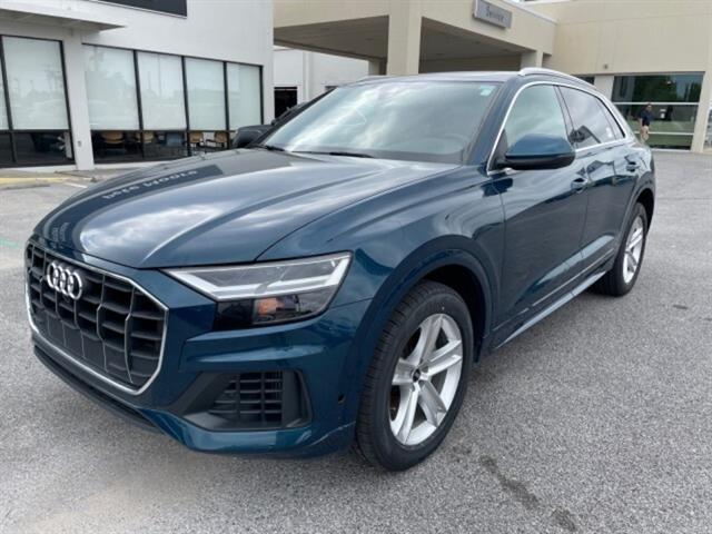 2021 Audi Q8 Premium photo 3