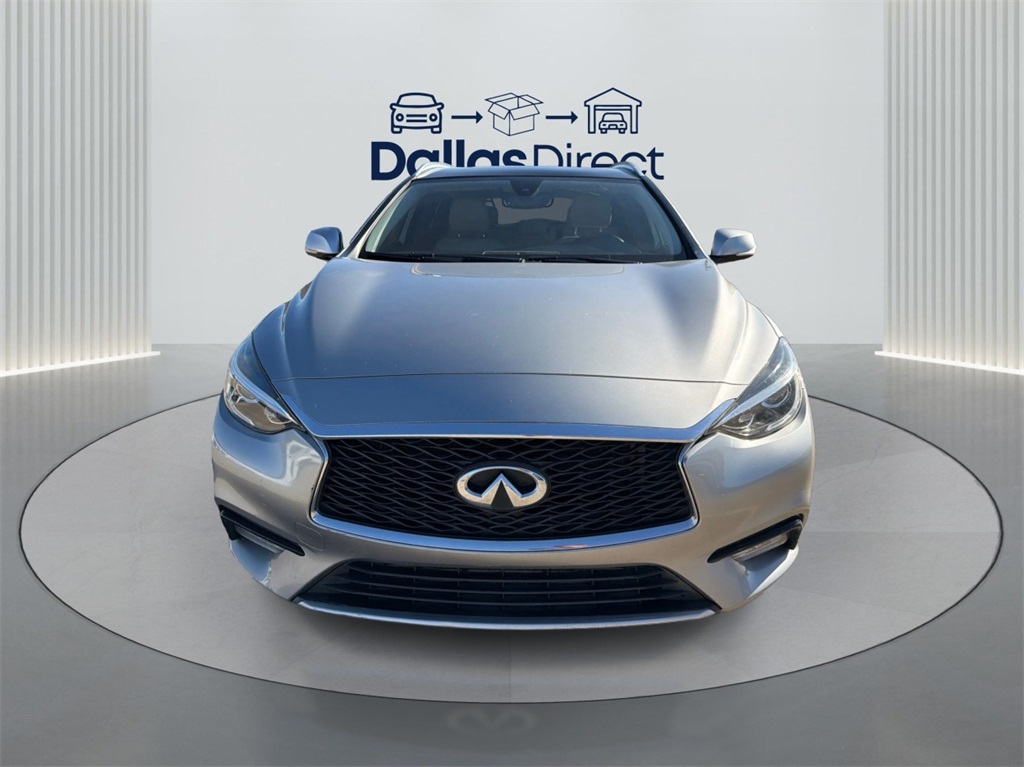 2017 Infiniti QX30 Premium photo 3