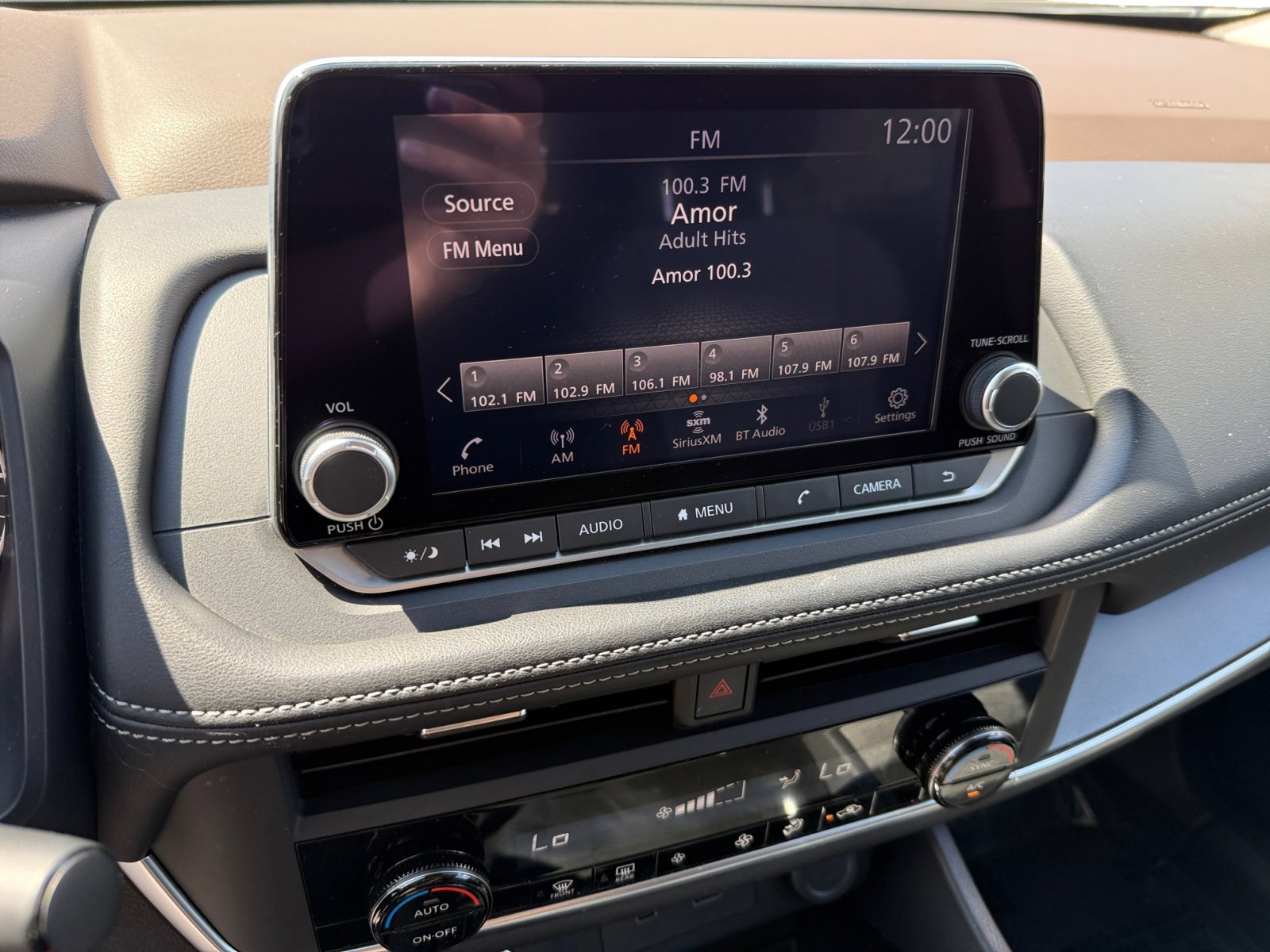 2023 Nissan Rogue SV photo 12