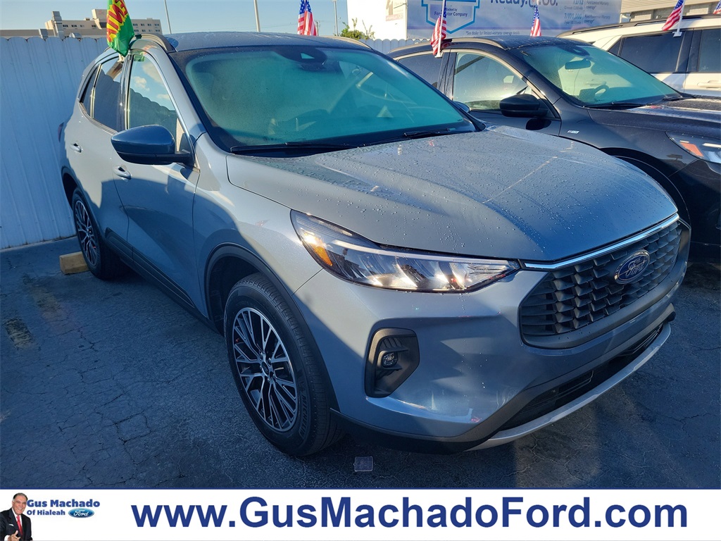 2024 Ford Escape PHEV's photo