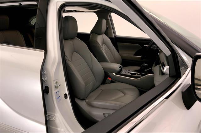 2022 Toyota Highlander XLE photo 6