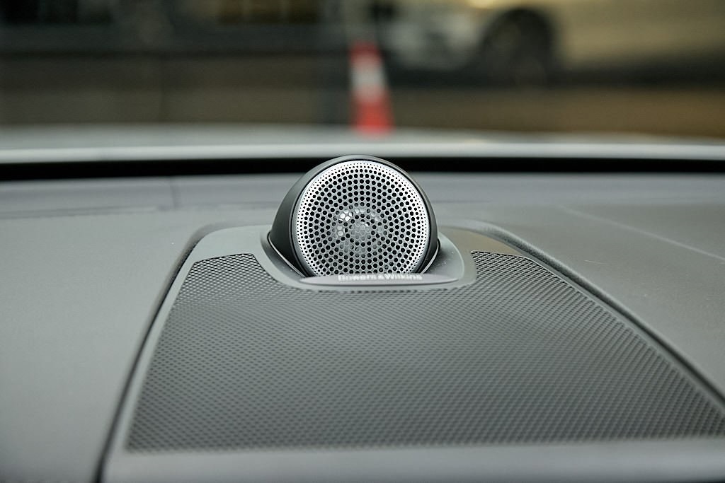 2023 VOLVO XC60 - Image 32