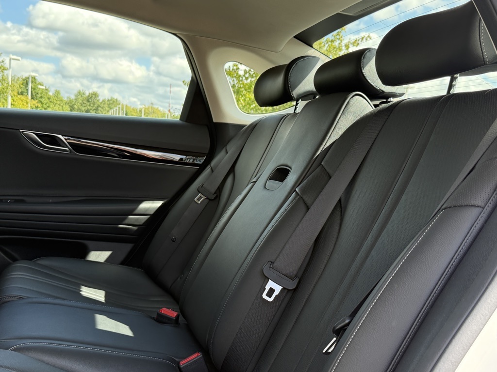 2024 Genesis G80 2.5T photo 27