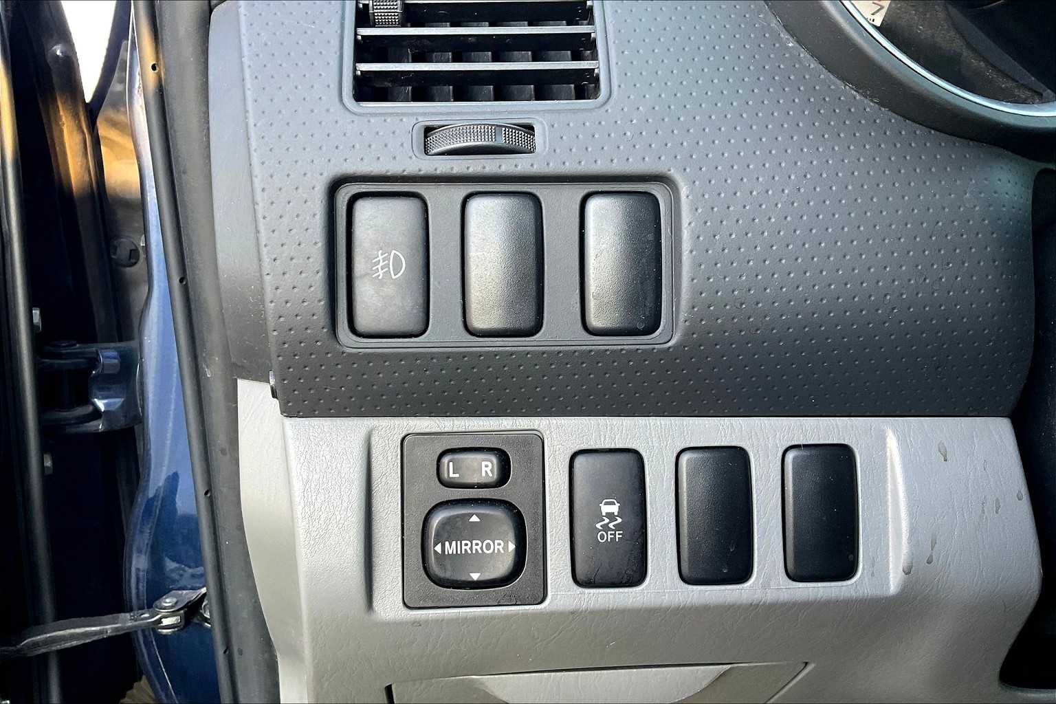 2012 Toyota Tacoma PreRunner photo 31