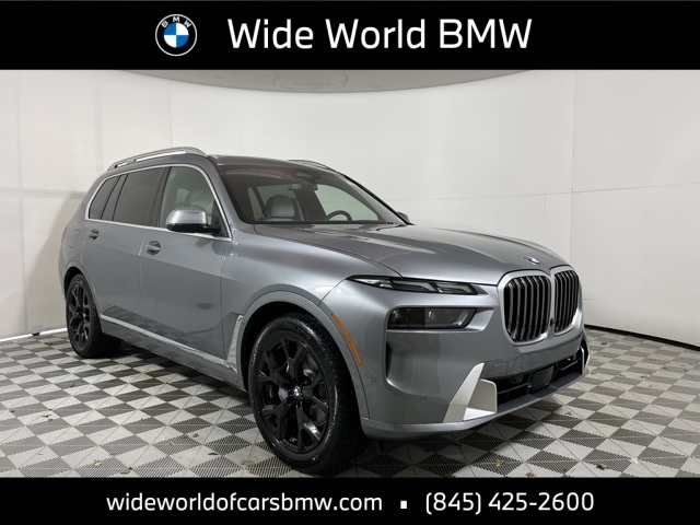 2026 BMW X7 40i's photo