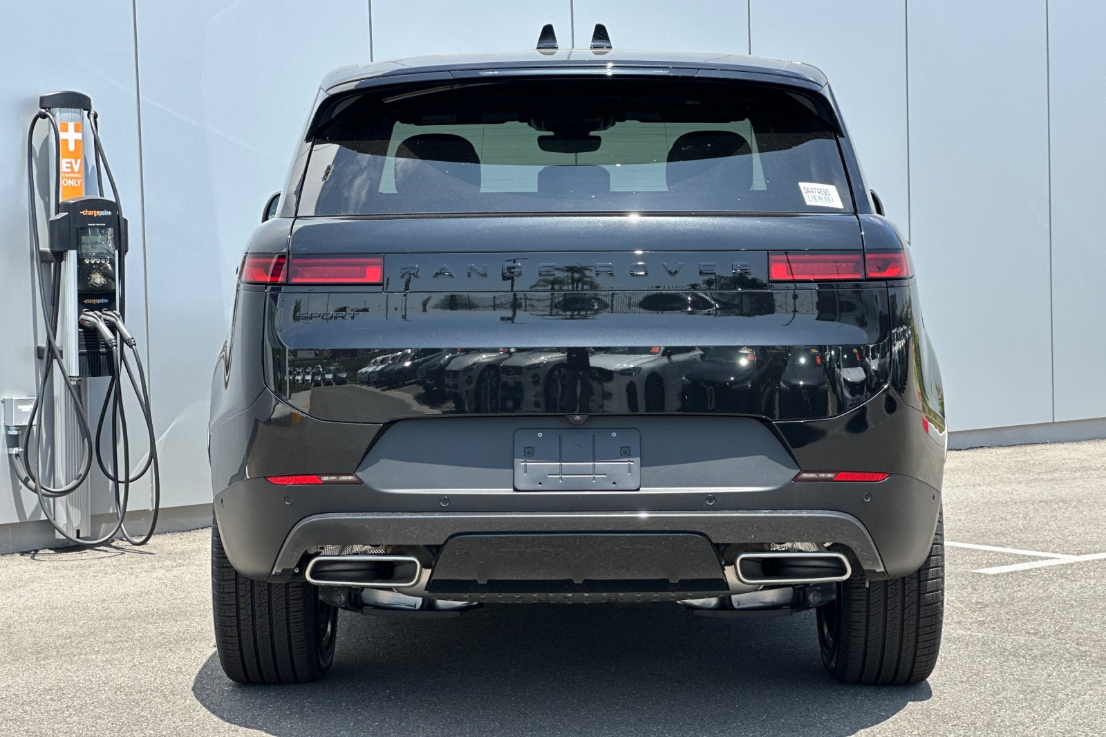 2025 Land Rover Range Rover Sport SE photo 4