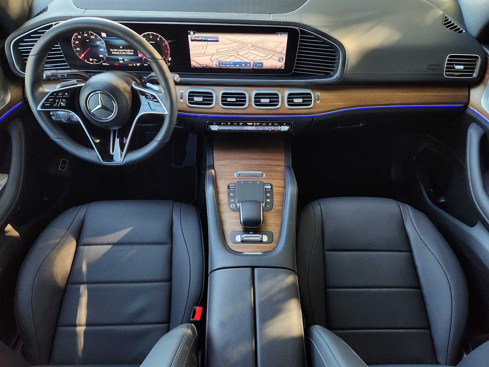 2025 Mercedes Benz GLS 450 4MATIC photo 17