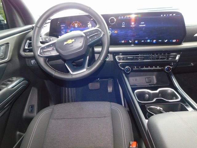 2025 Chevrolet Traverse photo 16
