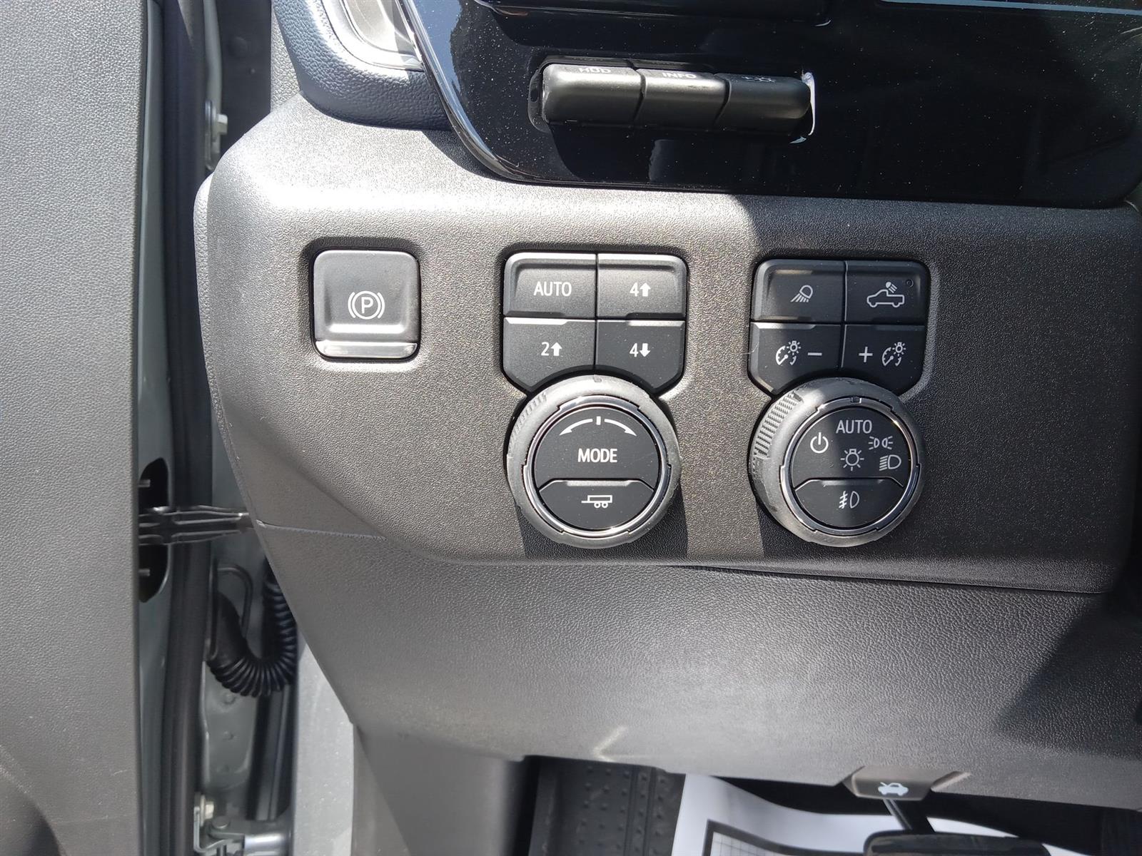 2025 Chevrolet Silverado 2500HD High Country photo 26