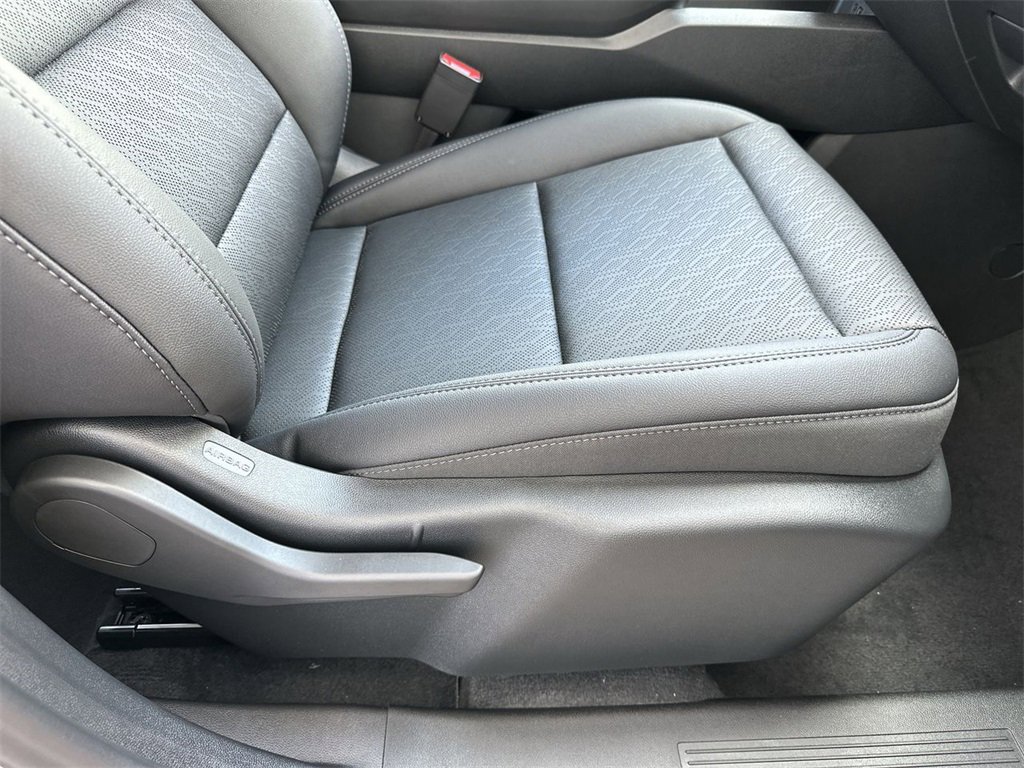 2026 Chevrolet Equinox LT photo 27