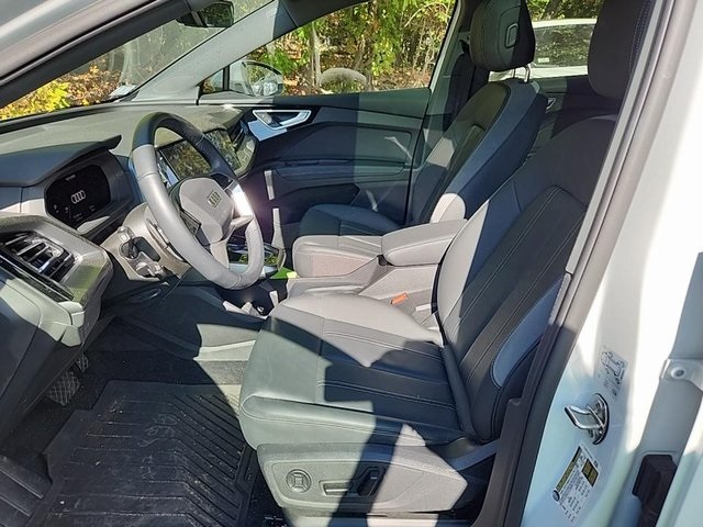 2024 Audi Q4 E-tron Premium Plus photo 3