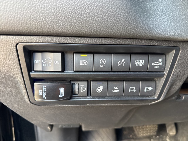 2024 Toyota Tundra Limited photo 10