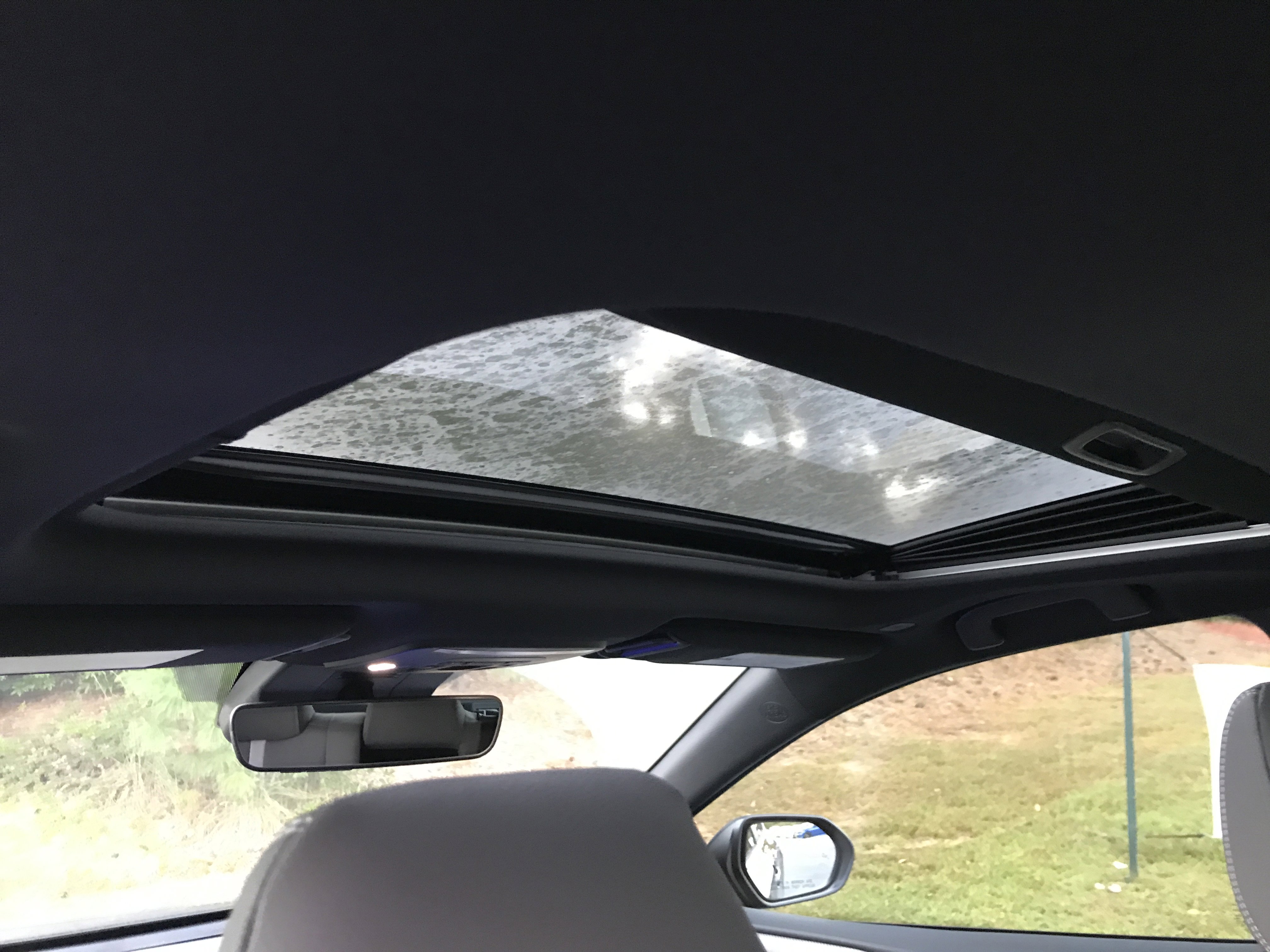 2025 Toyota Camry SE photo 4