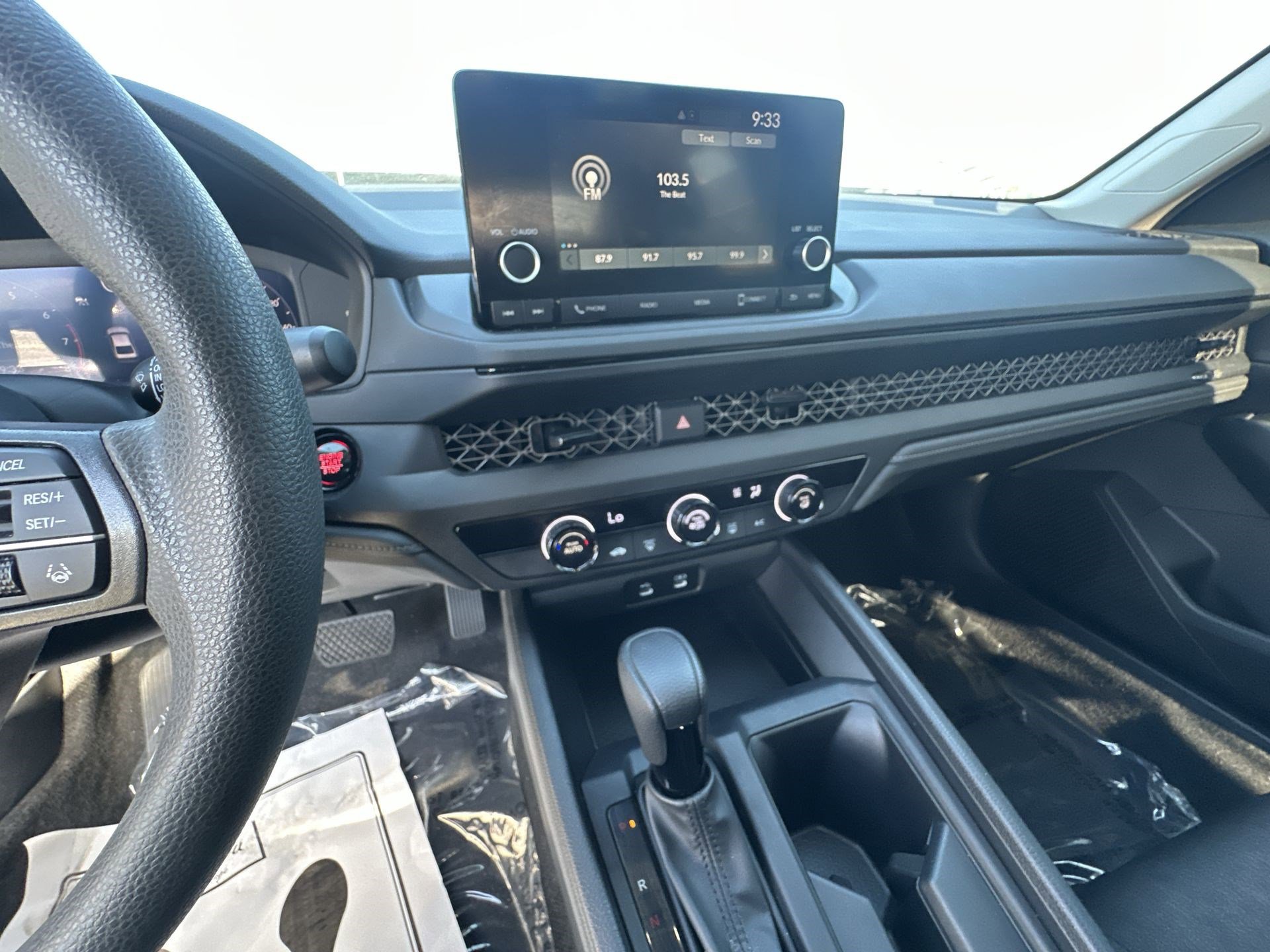 2023 Honda Accord LX photo 22