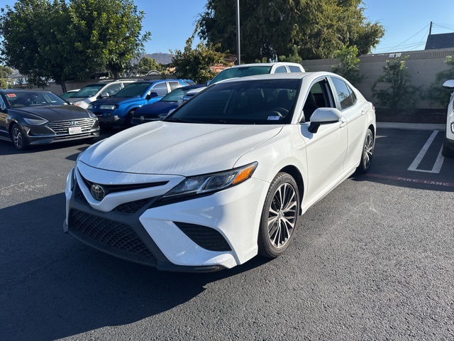2020 Toyota Camry SE
