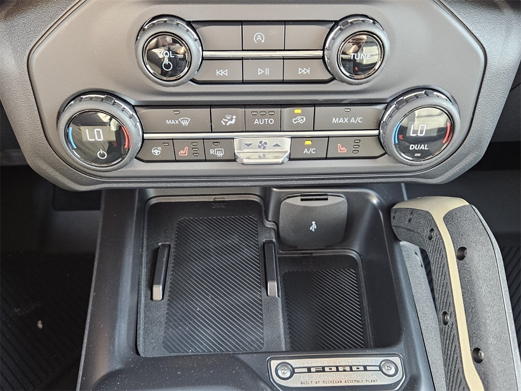 2025 Ford Bronco Badlands photo 17