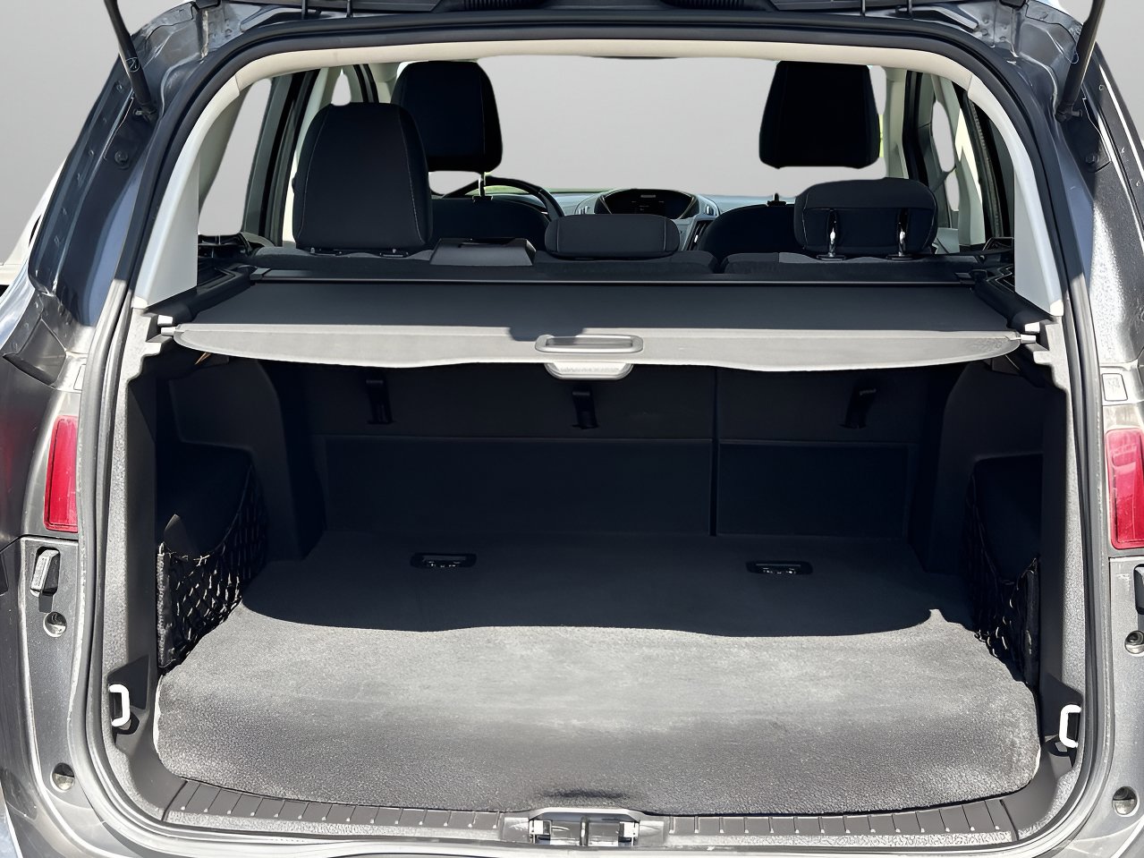2017 Ford C-Max Hybrid SE photo 8